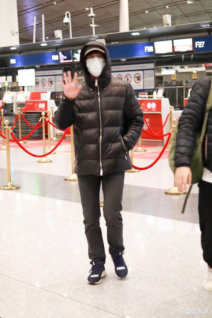王力宏|王力宏12月18日现身北京！被前妻怒斥出轨后神色坦然，大方打招呼