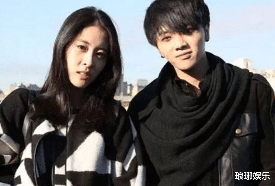 华晨宇|华晨宇风波后拍广告，和168cm迪丽热巴站一块，身高有没有作假很显然