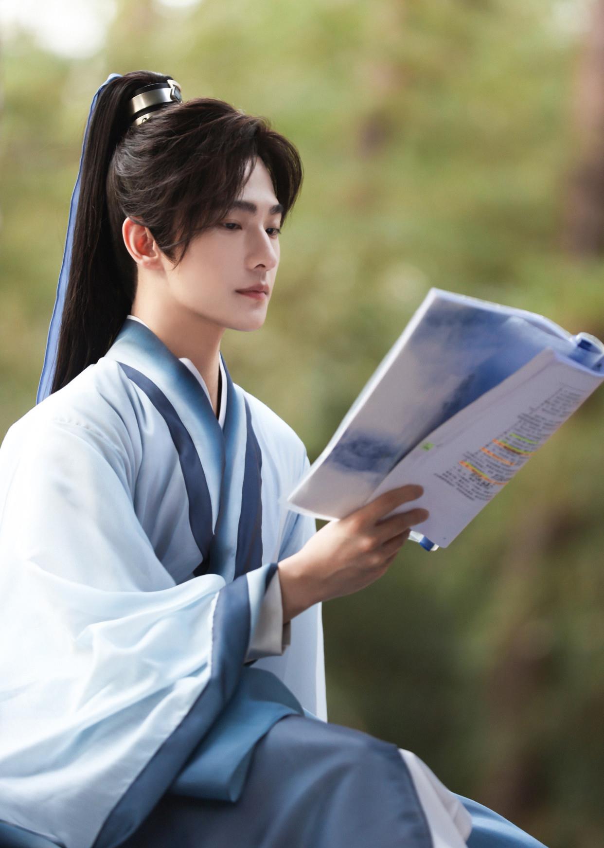 |杨洋《且试天下》将播，搭档95后当红小花，连李若彤都给她当配角