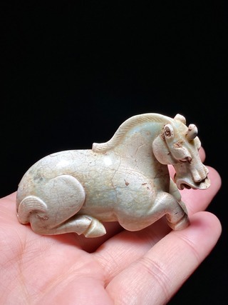 |汉 和田玉 鸡骨白 玉马 卧马 摆件 把件