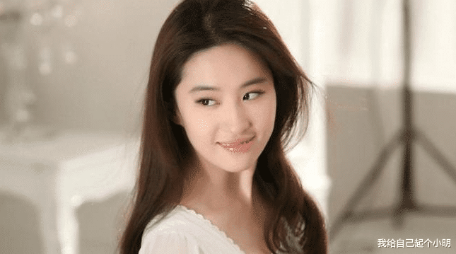 中国国籍|放弃中国国籍，却在中国捞金的四位明星，最后一位让人心寒！