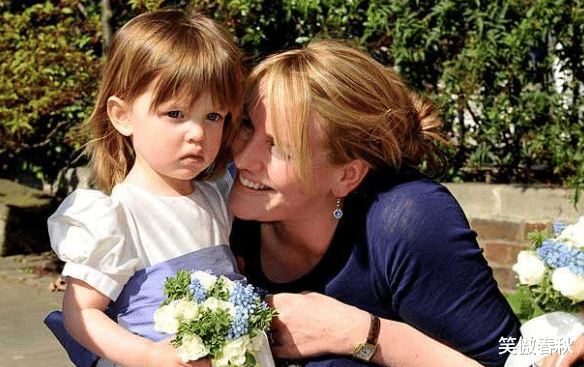 威廉|卡米拉女儿貌美让威廉都爱慕，儿媳妇更胜一筹，和婆婆同年穿婚纱