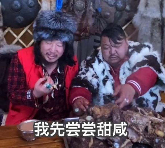 梅利爱说事 毛子哥与恩克决裂后，往对方身上“泼脏水”，咆哮式直播令人反感