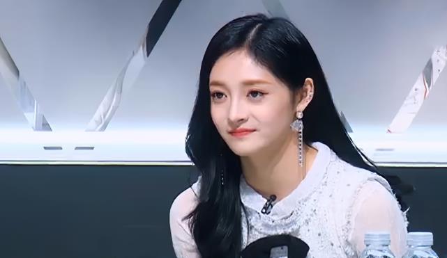 周洁琼|偶练结束三年，蔡徐坤再见周洁琼称呼都变了，尽显对老师的尊重