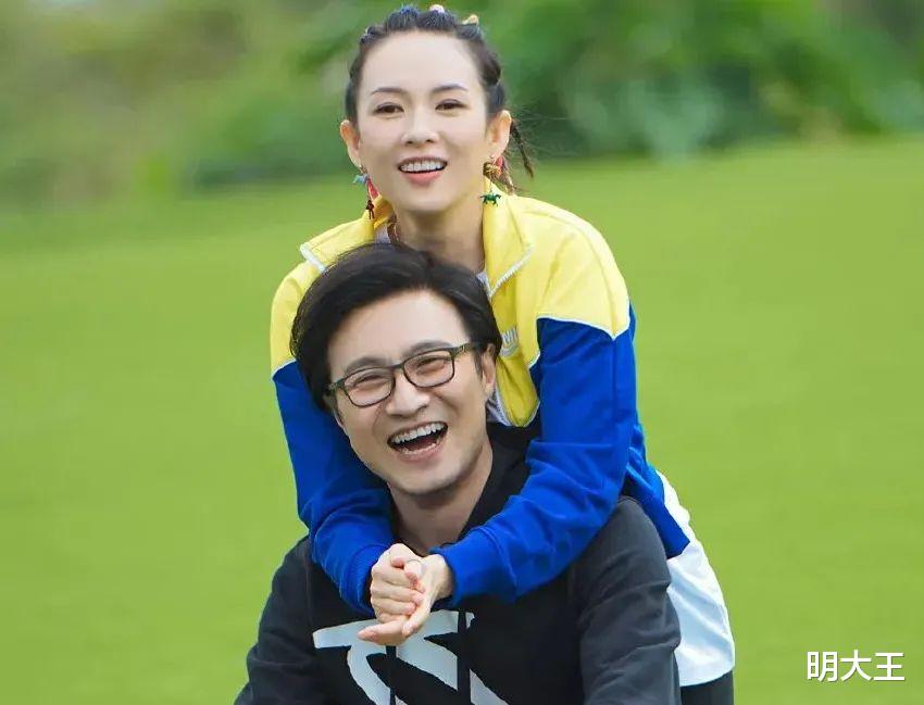 宋亚轩|汪小菲深夜发文回应同行人不是张颖颖，言语粗俗，随后秒删