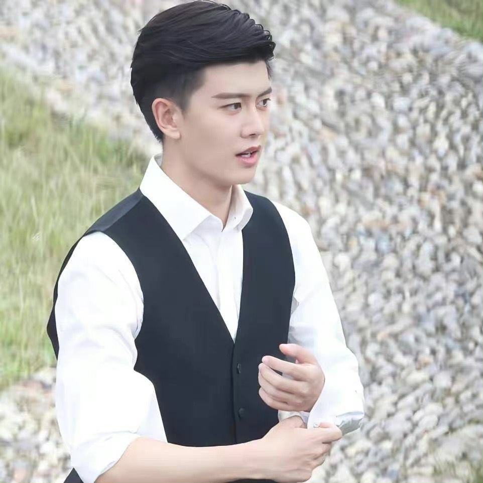 国籍|《请君》杀青倒计时，官微首度公开大合照，任嘉伦李沁祝贺小沈阳