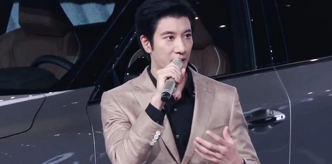 王力宏|王力宏背后的女人们：8年前因他结婚而哭，8年后因他离婚而哭！