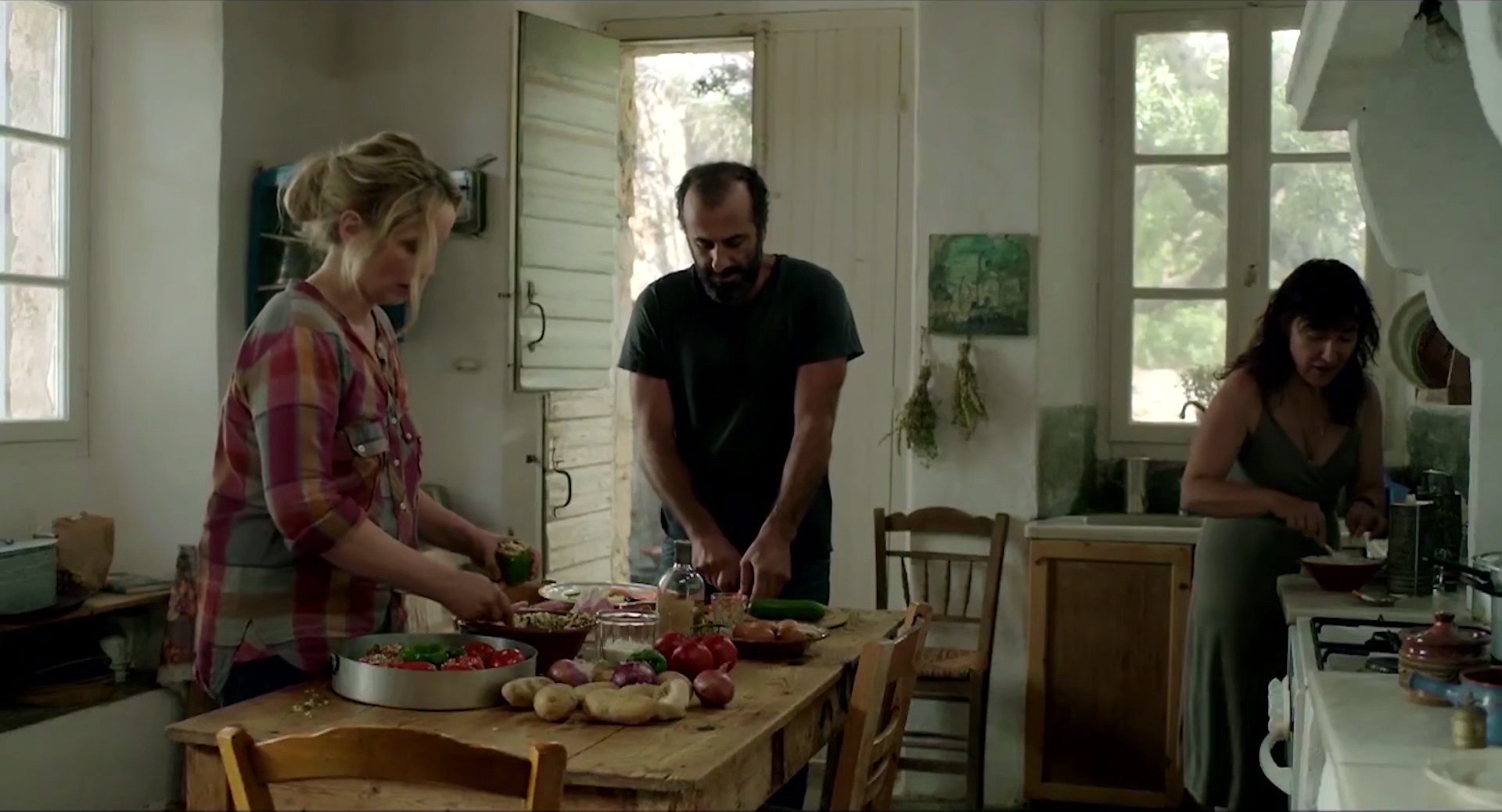 小潘谈情说爱|女人最聪明的活法：别爱一个“消耗”自己的人