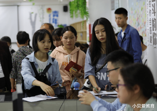 大学生|当时为名校光环，报考985冷门专业大学生怎么样了？过来人：后悔