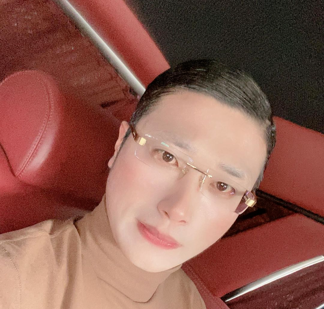  荒唐的“人类高质量男性”，凭啥火了？