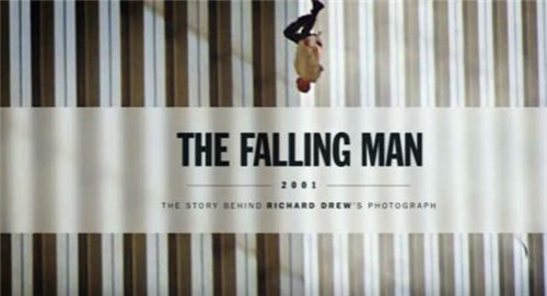 美國著名的“墜樓照”：跳下的男子因姿勢優雅被拍，傳遍瞭全世界-圖10