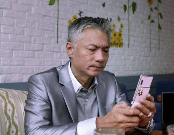 林俊贤|他是香港第一美男子，曾迷住刘嘉玲林青霞，58岁破产被妻儿抛弃