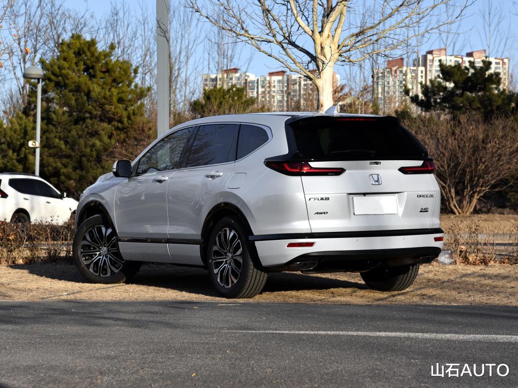 SUV|14.58万起！年轻人的第一台SUV，颜值高动力强，油耗4.9L很经济