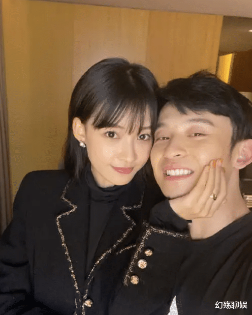 董子健|董子健整天把老婆放在嘴边，为何跟孙怡不办婚礼？