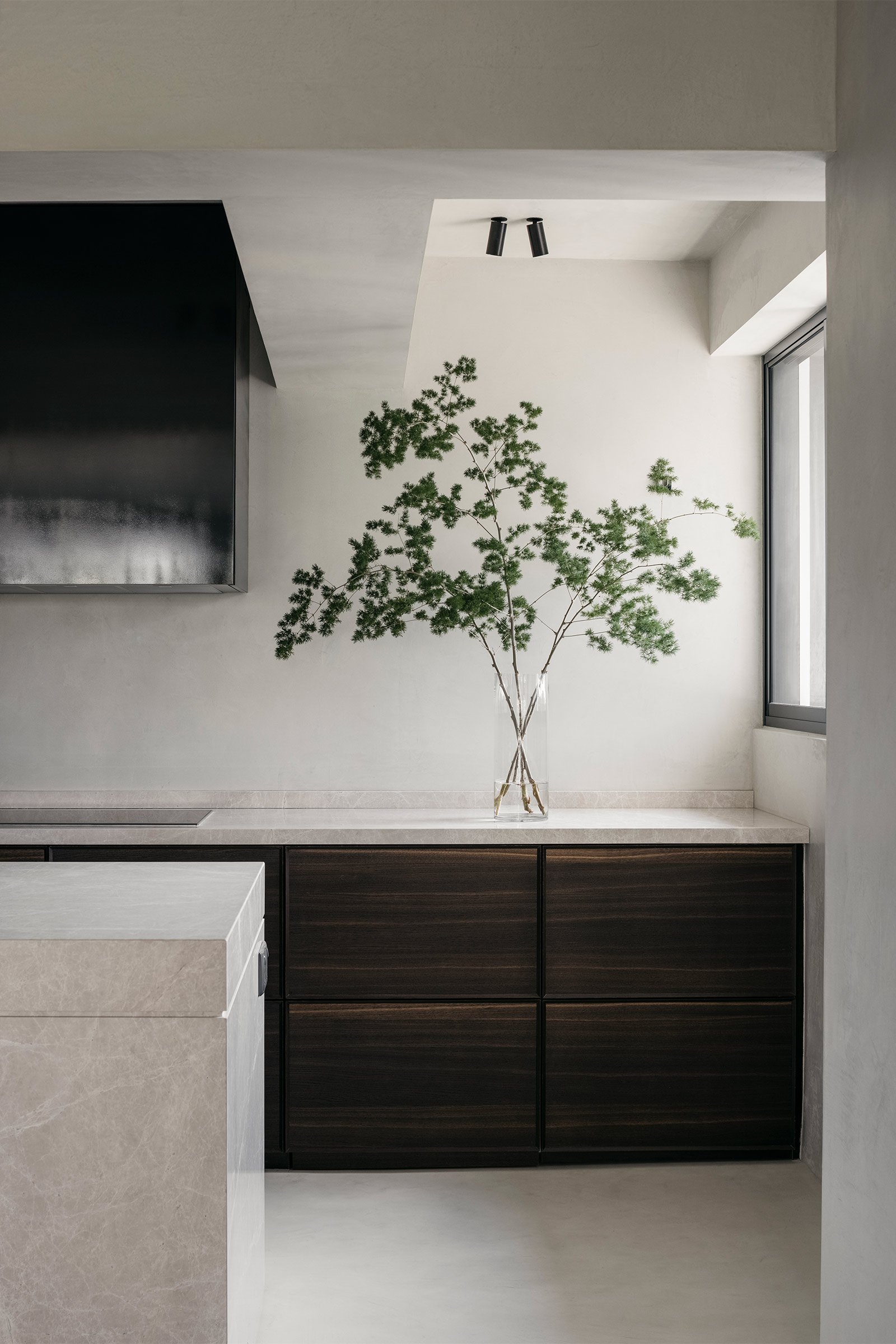 HOUSE 设计 | 改造公寓+纯粹空间+木材，亚麻，石头