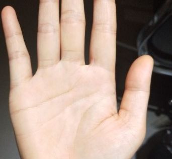 手相八字命理|手中这里如果特别的短小,弯曲,表示子女缘晚、薄,容易为子女操心费力