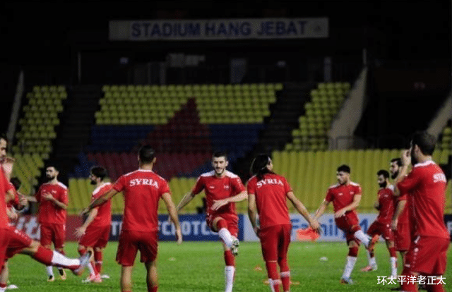 国足|0-3！国足世预赛苦主3连败，世界杯名帅赛后发声：根本没把国足放眼里