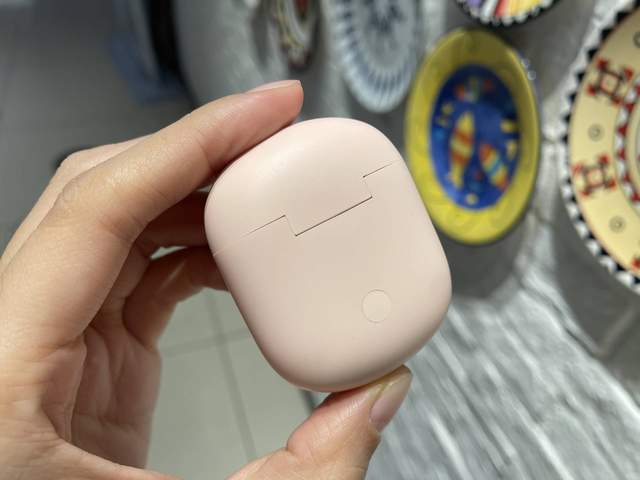 机器人|耳机界的颜值天花板？JEET ONE升级版太会抓住女孩的心了