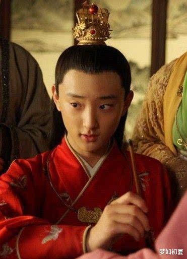 路人甲|害杨洋得终身咳疾,致使金晨脑震荡住院,于小彤什么时候能长大?