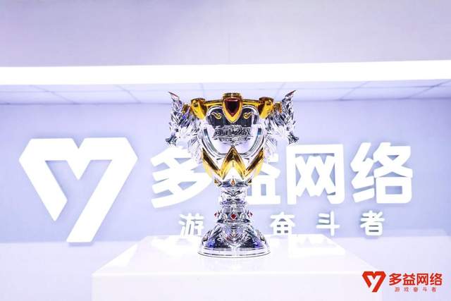 SNH48|SNH48 Team X队超短裙亮相神武之夜 元气少女掀起舞台颜值风暴