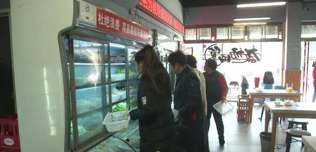 大师在流浪小丑在天堂 江苏-扬州为了店名，两家火锅店杠上了！