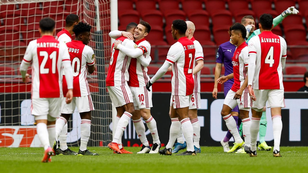 阿賈克斯|歐聯杯賽事分析：阿賈克斯vs年輕人