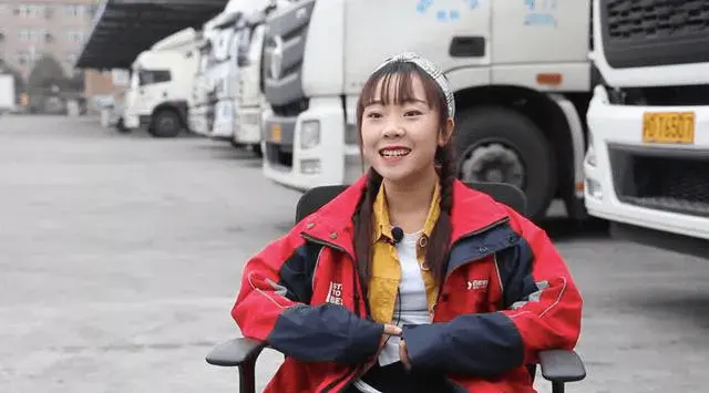 江燕飞|25岁女卡车司机“琳宝”：我要靠自己买车买房，我不会靠任何人