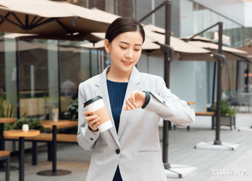 护士|男生更愿娶的女生职业更新，金融排名垫底，这一岗位成为香饽饽