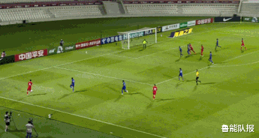 阿兰|阿兰首次先发差点演砸！一度错失必进球，破门救赎后兴奋握拳庆祝