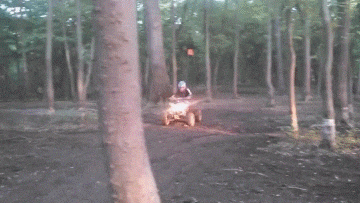 大城小乐故事 “女孩啊，这就是找个没车男友的后果！”下雨天都没眼看了...哈哈哈