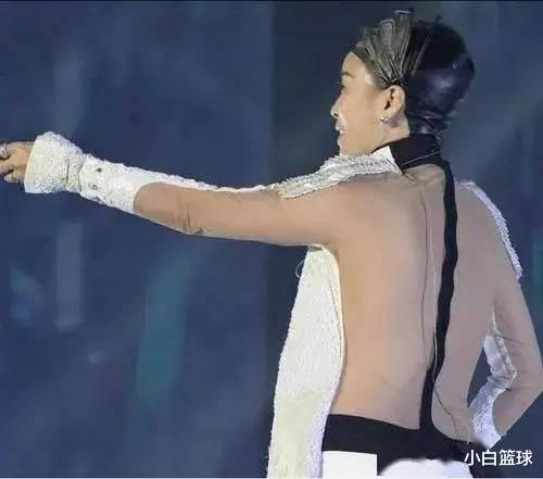 运动|51岁那英公开一个“独门减肥秘籍”,暴瘦24斤没大运动,方法很简单还不反弹