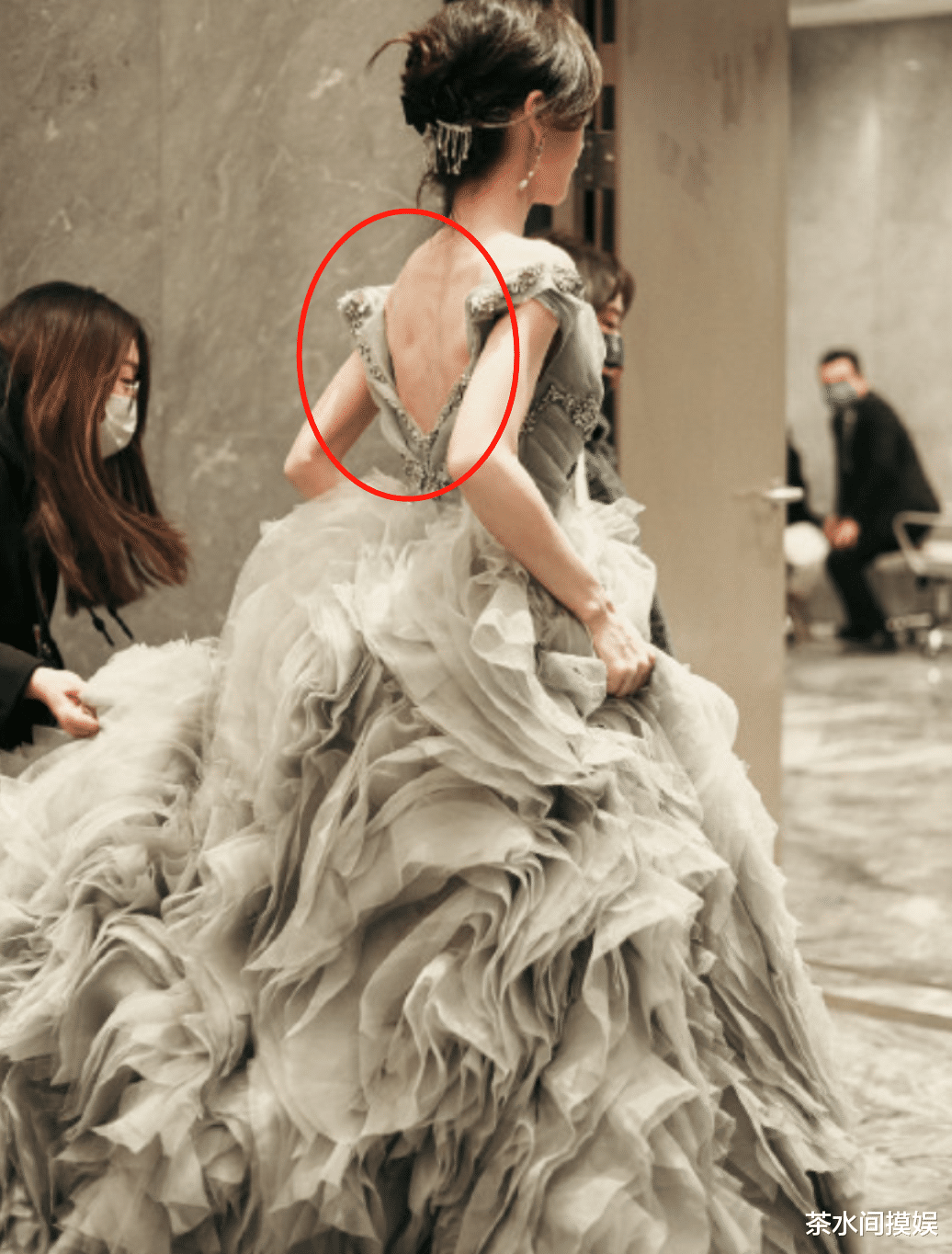 陈伟霆|跨年明星百态:Baby瘦出脊骨,陈伟霆撞脸甄子丹,张杰唱歌遭翻车