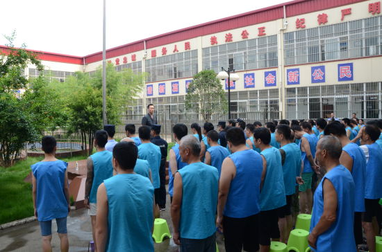 看守所那些事 无证驾驶被拘留15天，保释需要多少钱？