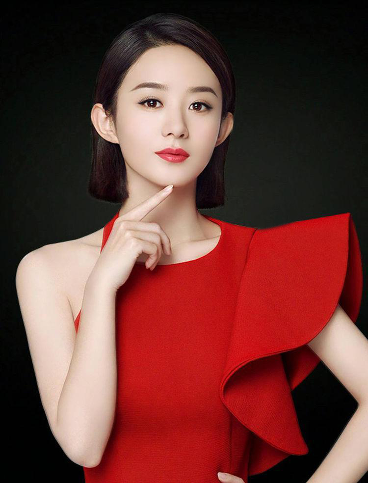 赵丽颖|赵丽颖离婚后首次露面，满脸笑容下地干农活，状态恢复得很好