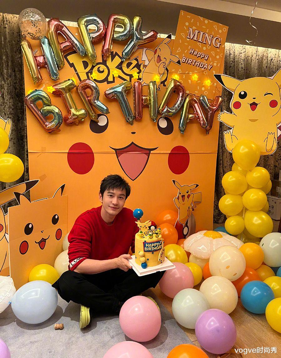 黄晓明|黄晓明生日当天，baby忙着出席活动，夫妻俩都瘦了一圈