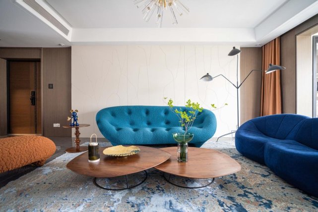 200㎡的海景大平层，同一空间中，兼具沉稳大气、时尚跳跃