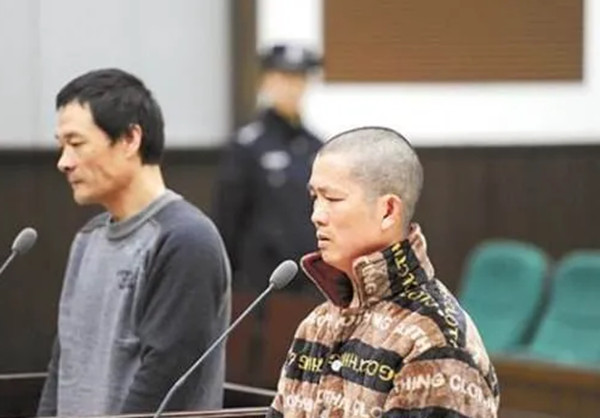 男子自认常被欺负心生杀念,睡梦中五人被斩首,受审时仍觉委屈