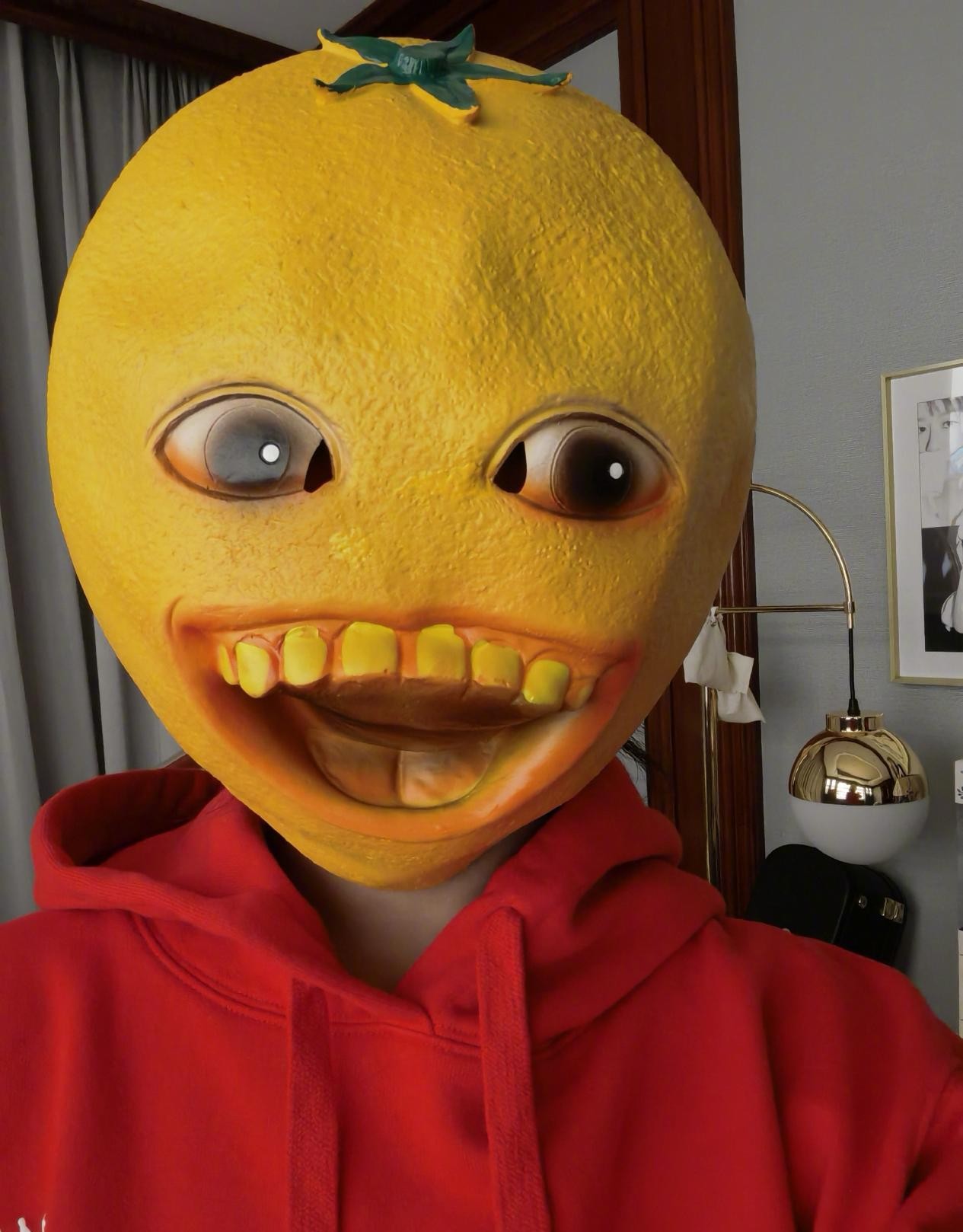 杨紫|杨紫微博发她最丑的头套。笑的我发出了鹅叫声