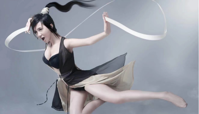 李幼斌|她是李幼斌“女儿”，嫁入豪门后遭家暴，27岁去世生前遭非人待遇