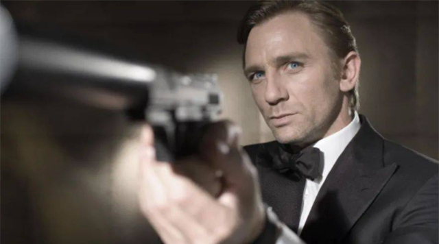 黄轩|007特工原型:间谍生涯四处留情,被注射“测谎血浆”未曾暴露