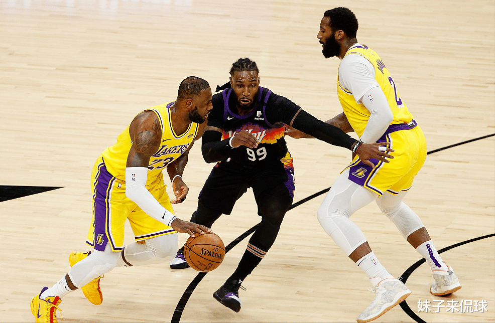 湖人队|出局后三大猜想！四人离队倒计时，沃格尔帅位很稳，湖人组三巨头