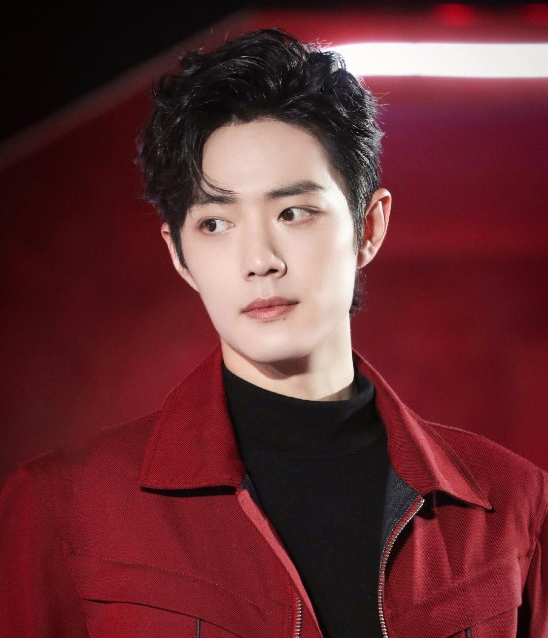 白敬亭|肖战玩姐弟恋？胡一天压小生风头？白敬亭获追捧？刘学义待遇差？