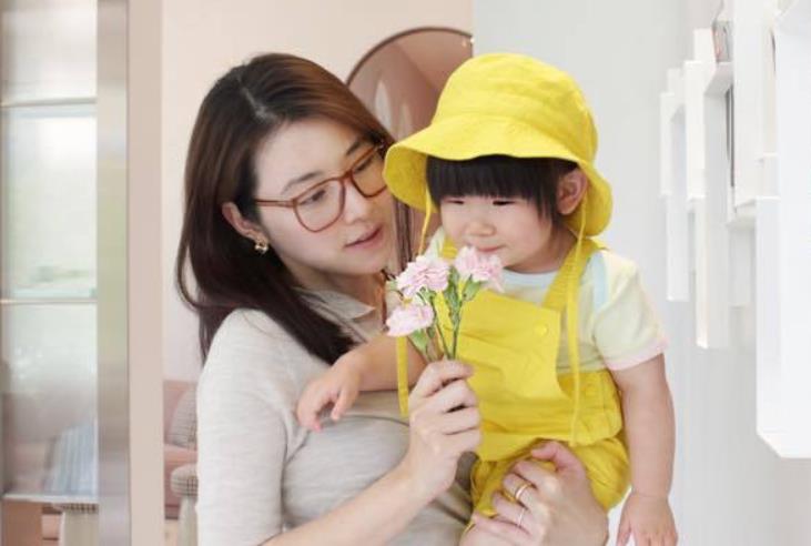 薰衣草|《薰衣草》开播20年，女主陈怡蓉嫁豪门生女，女配陈乔恩爱情甜蜜