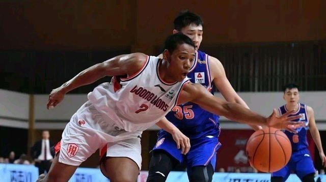 張寧|6場平均18分，難怪他能成榜眼，甩開大學隊友張寧，郭士強有眼光