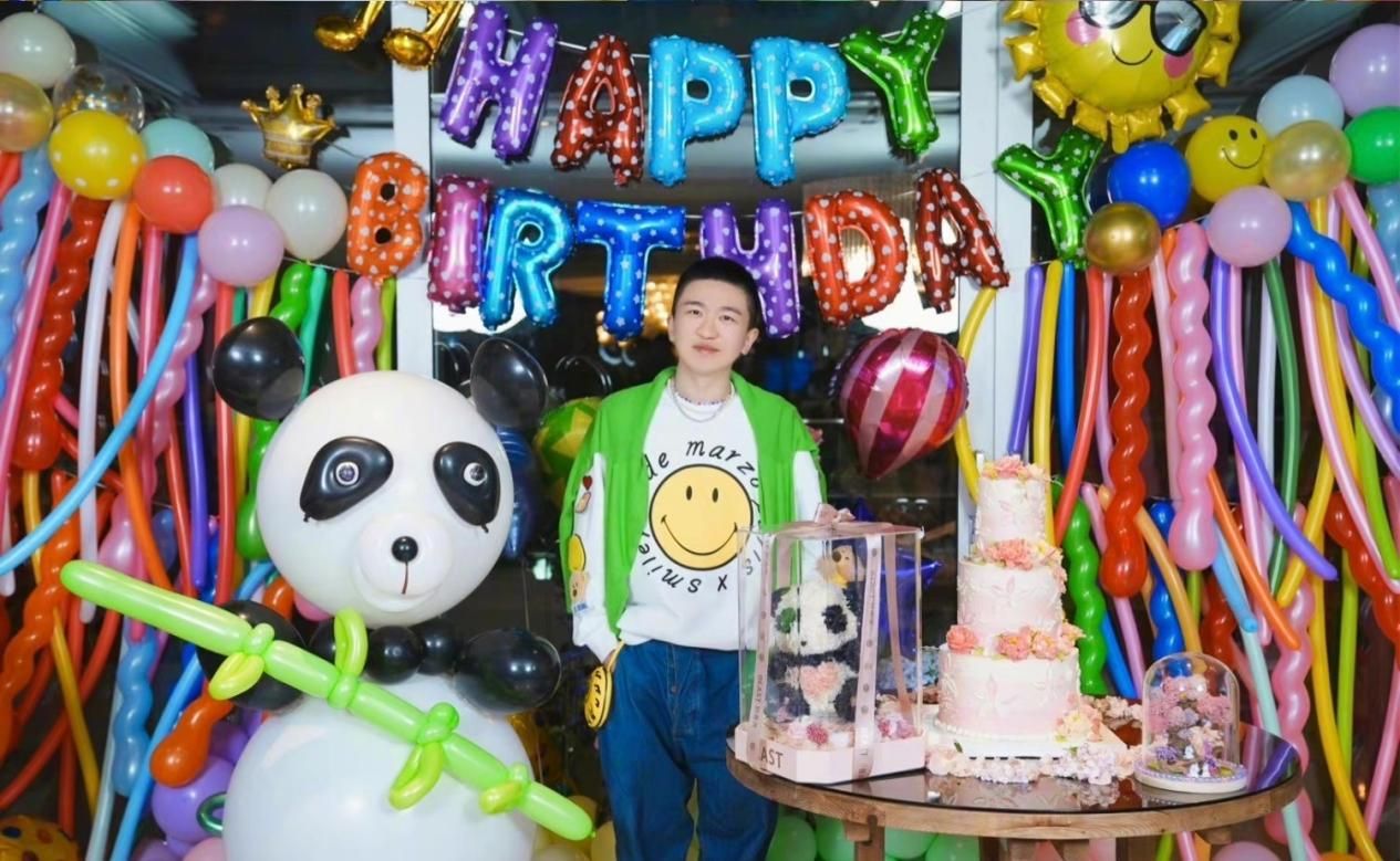 唐嫣|张大大也有镜头感了？与宋祖儿baby庆生，就像蜕变成了另一个人