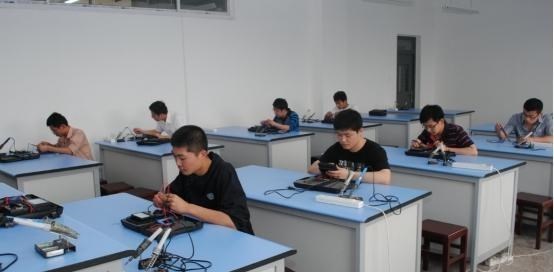 国企|教育部通知，国企招人不再看院校和学历，应届生：幸福来得太突然