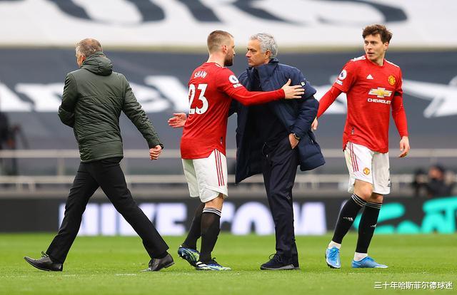 热刺|早上十点，曼联逆转热刺原因浮出水面，球迷呼吁：重用托比