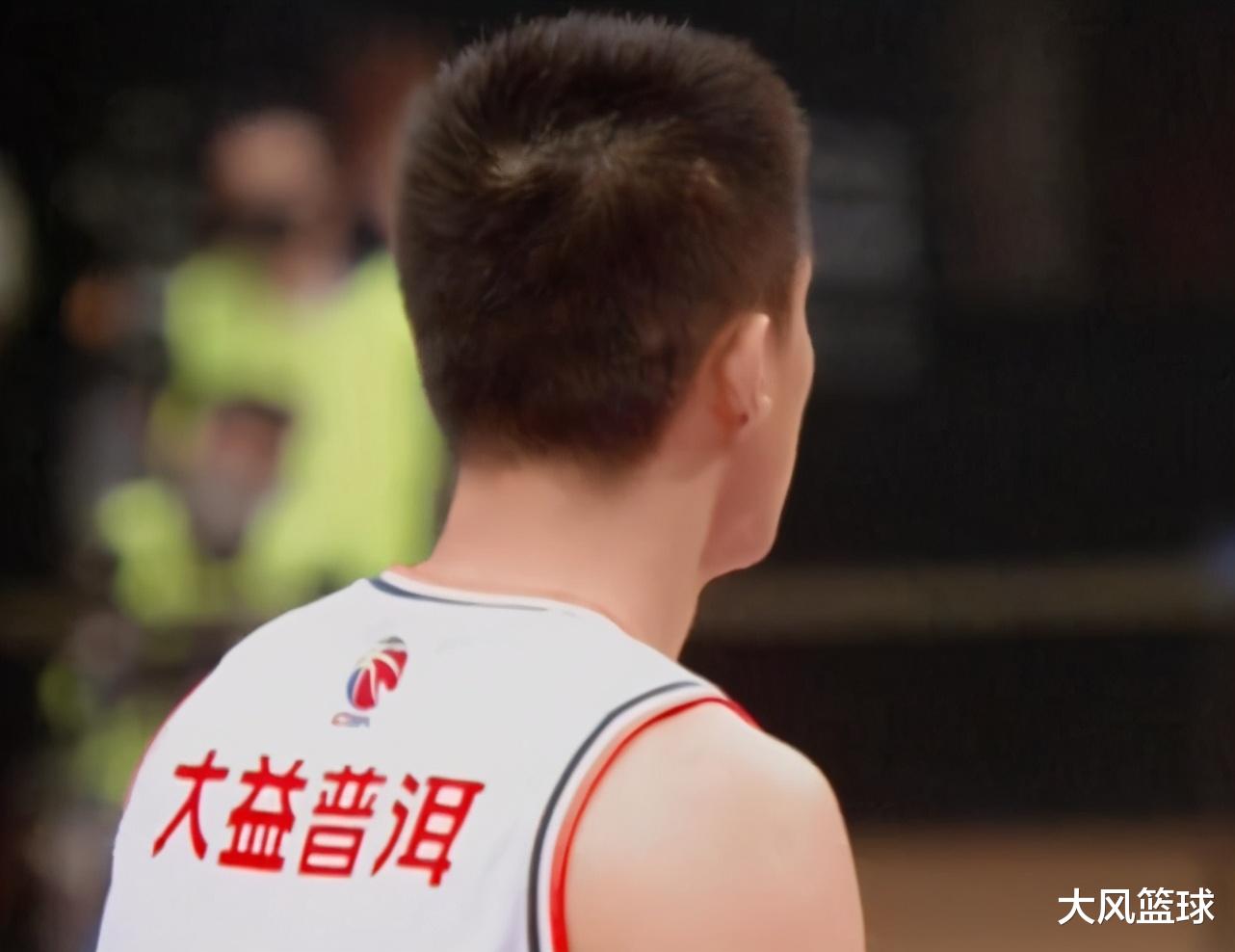 廣東男籃|18分3籃板3搶斷！阿聯不在周隊扛起球隊，他的關鍵球令楊鳴很無奈