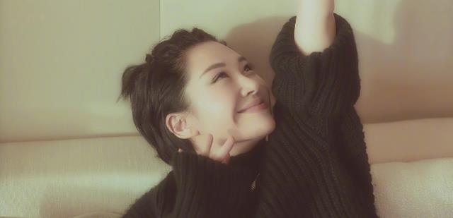 许晴|许晴51岁仍单身，被问及生理需求问题时，直接霸气回复7个字