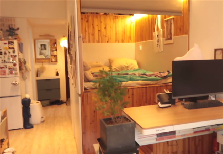 |姑娘独居的30㎡小屋，狭小蜗居倍感温馨，网友：“橙子味儿”的家